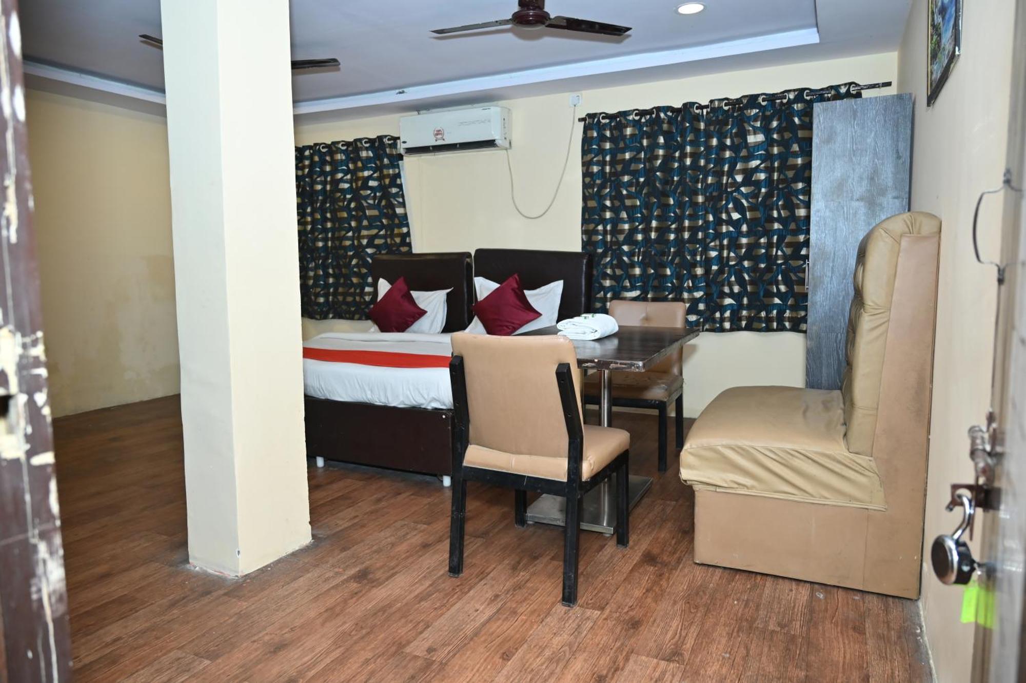 Hotel Ankitha Grand Haïdarabad Extérieur photo